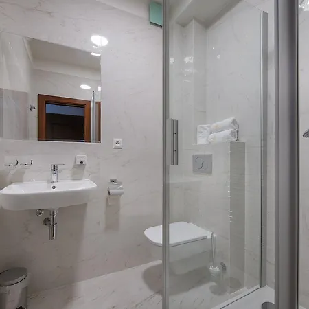 Marina Hotel 4*